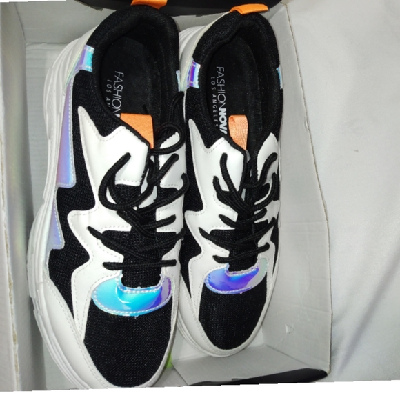 NWOT FASHION NOVA Athletic shoes 🌸🌸🌸🌸 - Picture 4 of 4